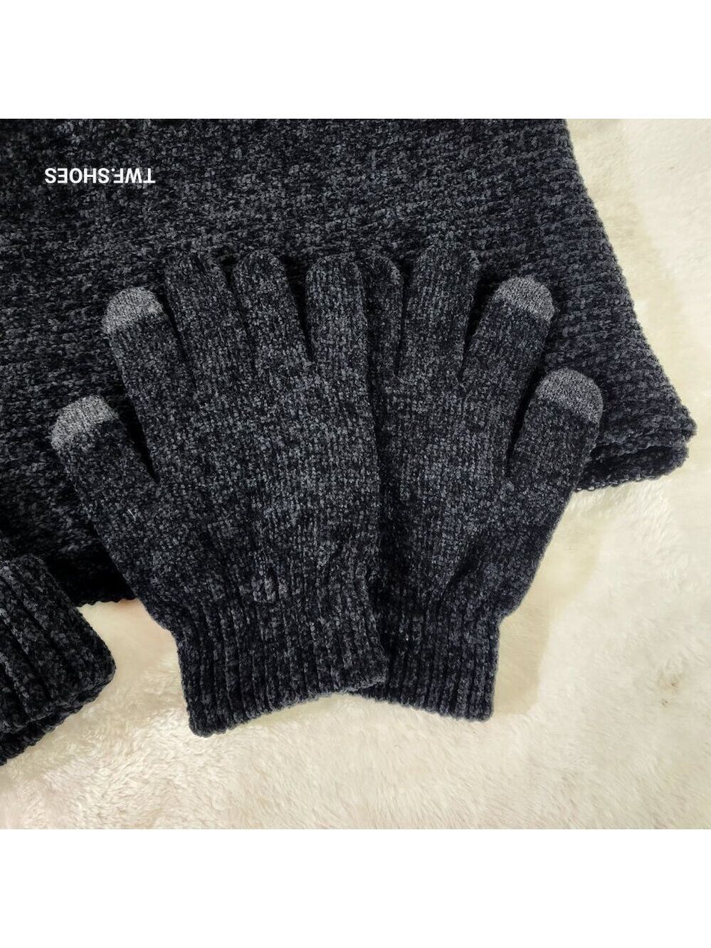 Demonia Official Limited Promotional Hat Gloves Extra Long Scarf Gift Set - Picture 3 of 6